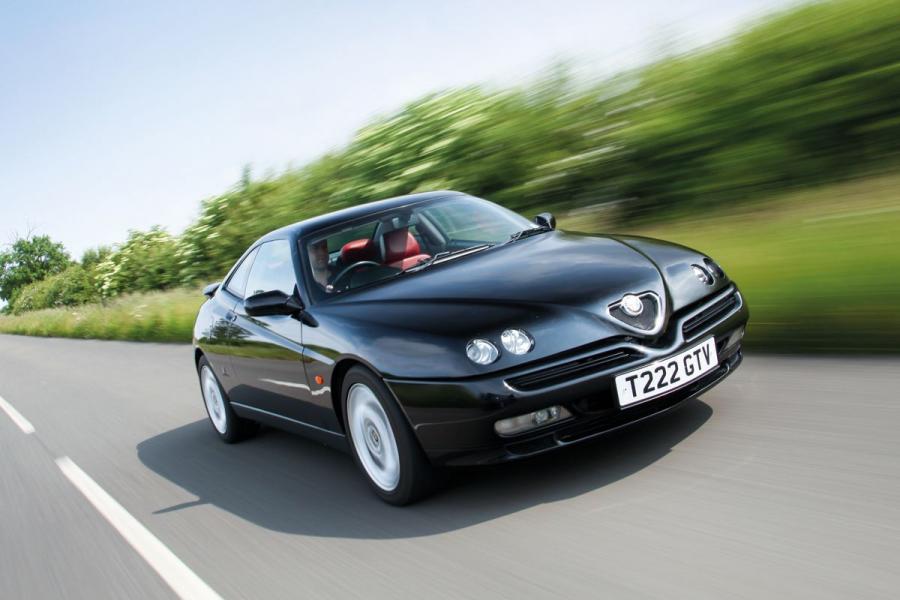  Alfa Romeo GTV (916C) 1998 года  (UK) (фото 1 из 10)